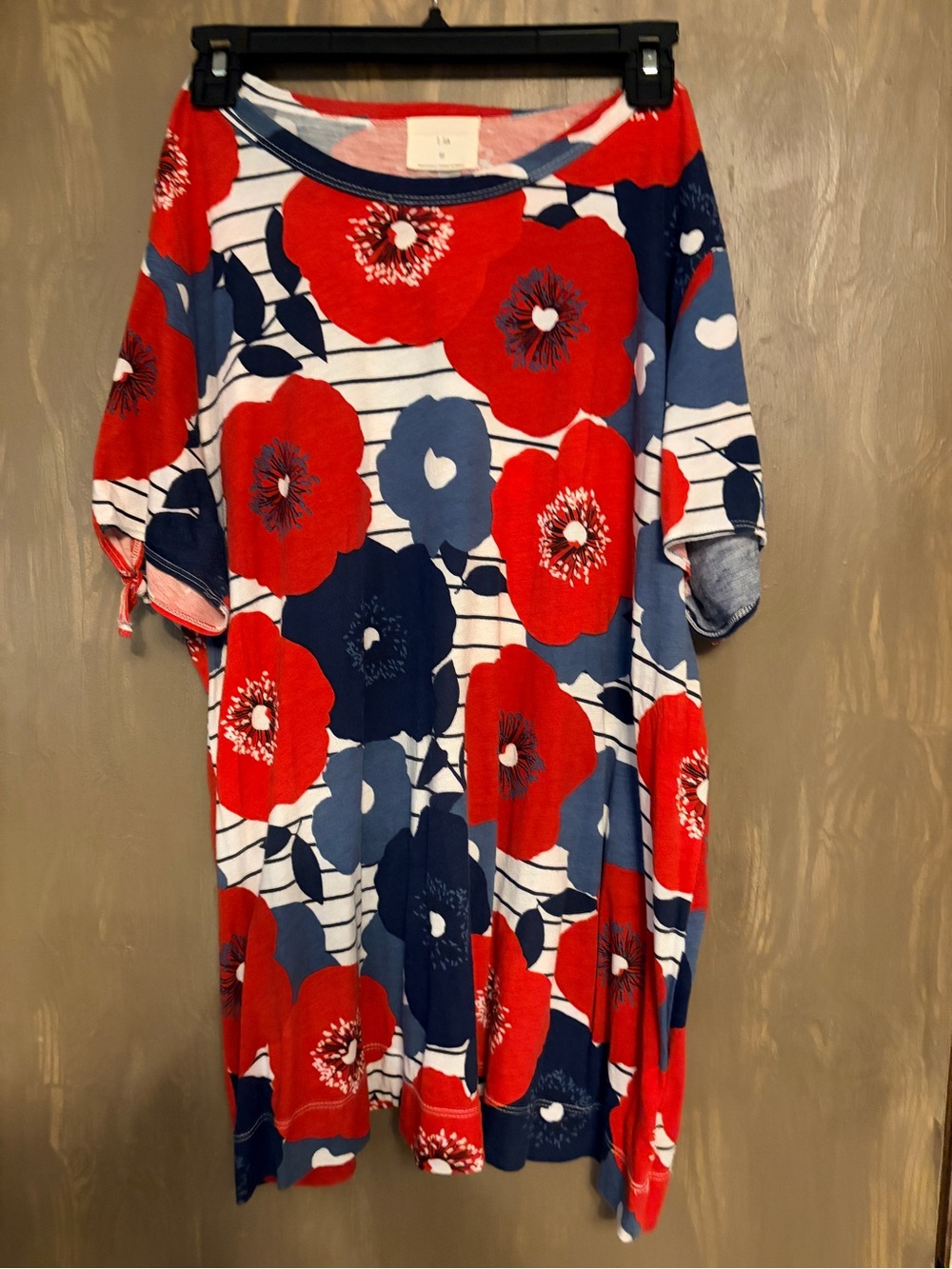 T.La Red, Navy & White Floral Short Sleeve Tee